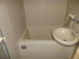 オクトワール松山土居田東館の画像