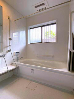 松山市吉藤２丁目の中古一戸建ての画像