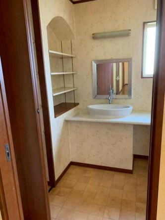 四国中央市川之江町栄町の店付住宅の画像