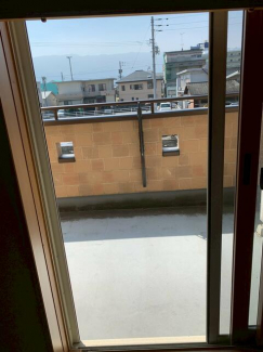 四国中央市川之江町栄町の店付住宅の画像