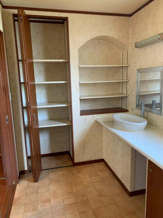 四国中央市川之江町栄町の店付住宅の画像