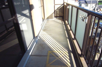 【バルコニー】