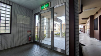 【エントランス】