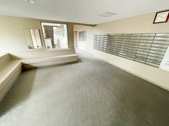 【エントランス】