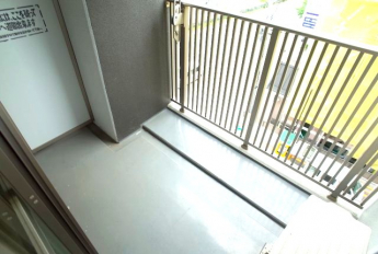 【バルコニー】
