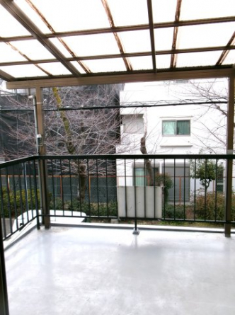 【バルコニー】