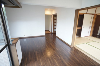 【居間・リビング】