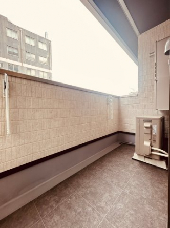 【バルコニー】