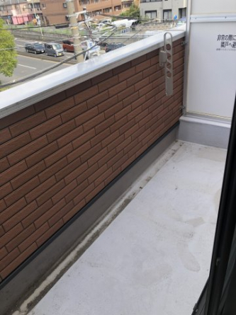 【バルコニー】