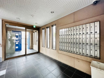 【エントランス】