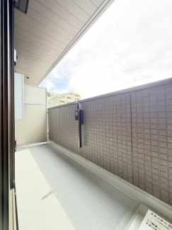 【バルコニー】