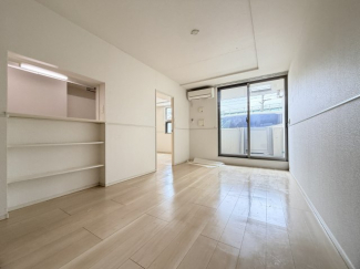 【居間・リビング】