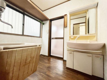 【独立洗面台】