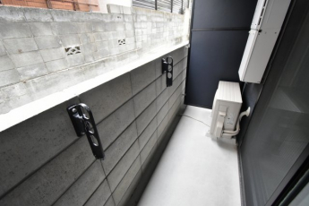 【バルコニー】