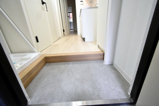 【玄関】