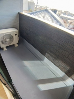 【バルコニー】