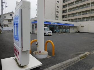 ローソン松山築山町店まで109m