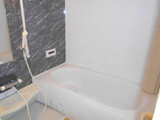 新居浜市久保田町３丁目のアパートの画像