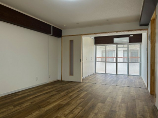 【居間・リビング】