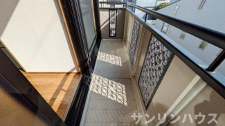 【バルコニー】