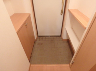 シンプルで使いやすい玄関です