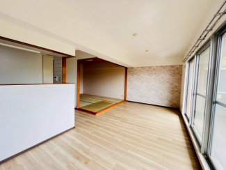 【居間・リビング】