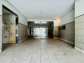 【エントランス】