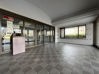 【エントランス】