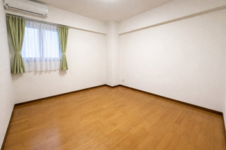 掲載写真の一部は、室内イメージをお伝えするために画像補正（荷物の消去等）を行っています。現況を優先してください。
