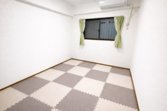 掲載写真の一部は、室内イメージをお伝えするために画像補正（荷物の消去等）を行っています。現況を優先してください。
