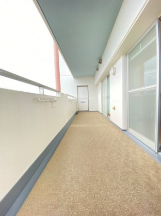 【バルコニー】