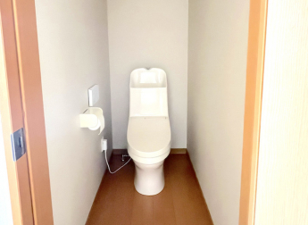 ゆったりとした空間のトイレです