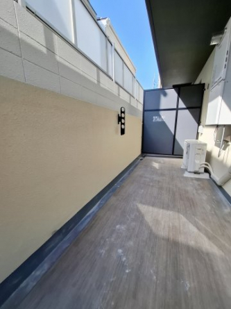 【バルコニー】