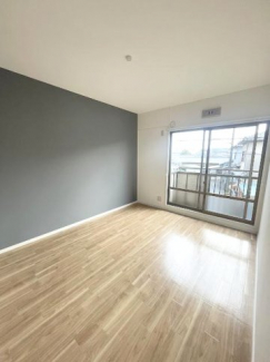 個人の部屋や寝室として使える洋室です