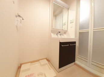 コンパクトで使いやすい洗面所