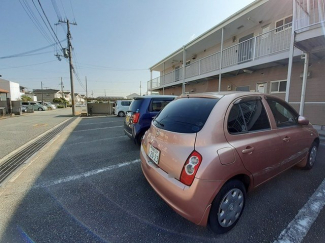 駐車場に車を止められます