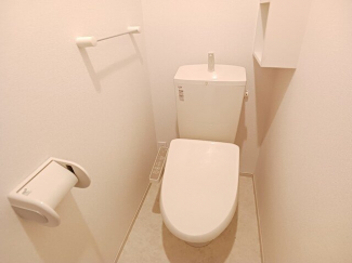 コンパクトで使いやすいトイレです