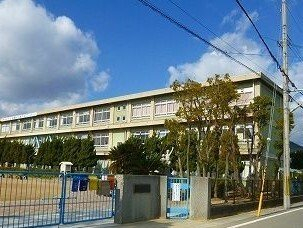 広畑小学校まで700m