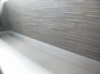 外からの目が気にならないバルコニーで洗濯物が干せます