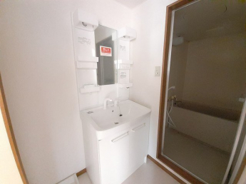 広い洗面スペース