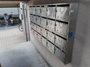 毎日通るエントランスはこのようになっています