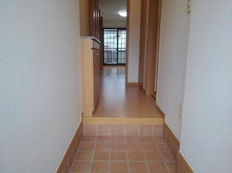 明るい玄関です