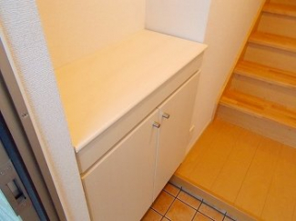 シンプルで使いやすい玄関です