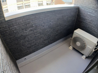 開放的で明るい空間を演出してくれるバルコニーです