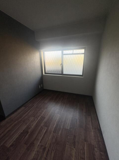 洋室５．６帖通路側