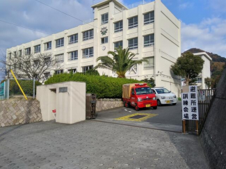 松山市立高浜中学校まで423m