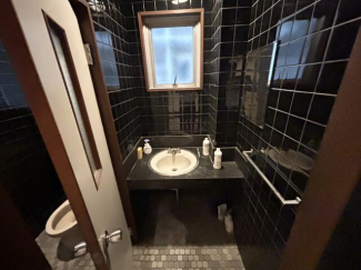 八幡浜市大黒町１丁目の店舗一部の画像