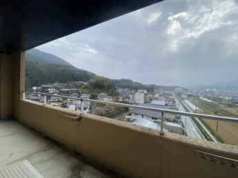 【バルコニー】