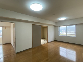 【居間・リビング】