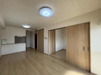 【居間・リビング】